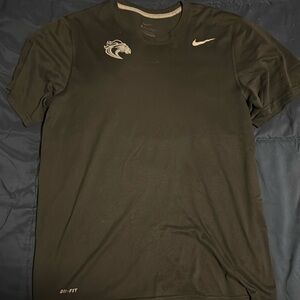 Nike dri-fit size medium